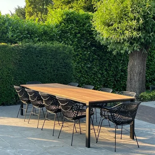 Buitentafel in cumura