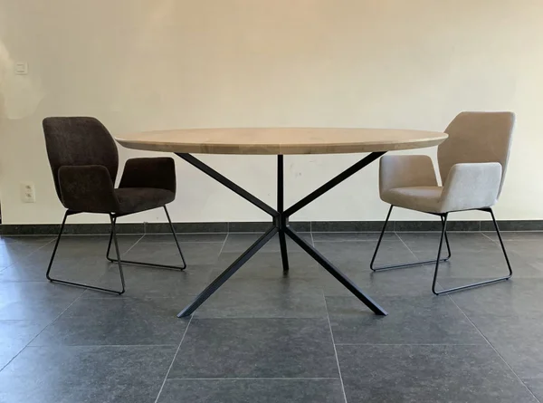 Ronde eettafel Tiptou