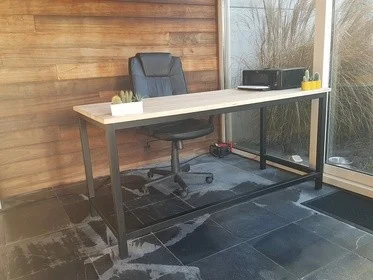 Bureau massieve eik met dik stalen profiel