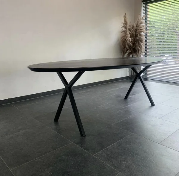 Eettafel in massieve eik ovaal Oxford Black
