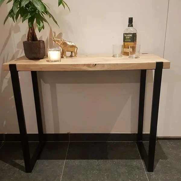 Sidetable in massieve eik (staal verwerkt in blad)